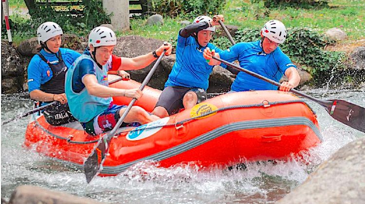 MONDIAUX – La crème du rafting débarque dans les eaux vives de Pau